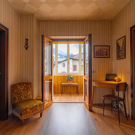 Sulle Dolomiti A Casa Della Scrittrice